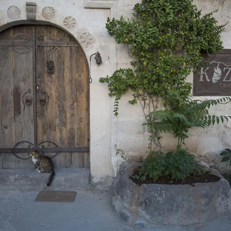 Koza Cave מלון גורמה